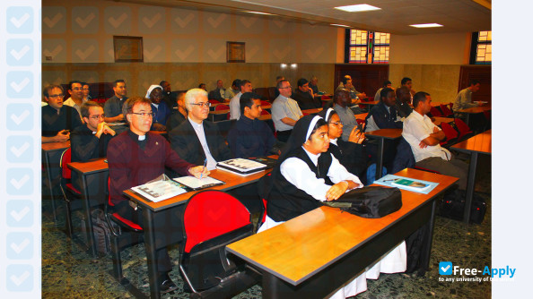 Foto de la Accademia Alfonsiana Pontifical Institute of Specialisation in Moral Theology ad instar Facultatis #2