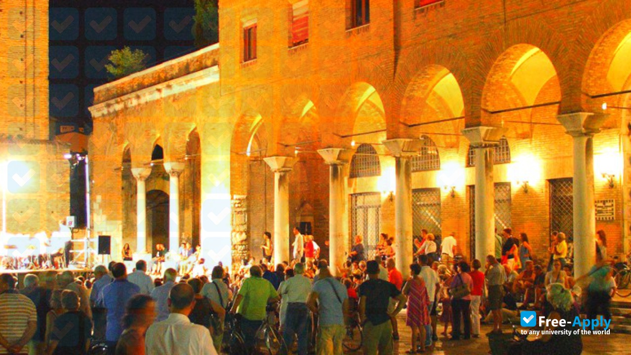 Photo de l’Academy of Fine Arts Ravenna