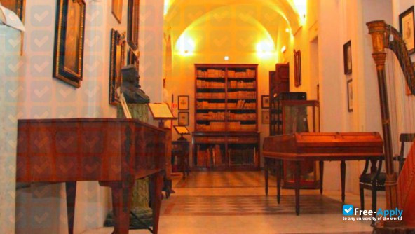 Foto de la San Pietro A Majella Music Conservatory