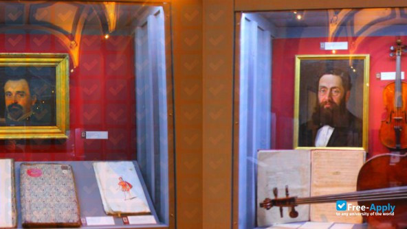 Foto de la San Pietro A Majella Music Conservatory #5