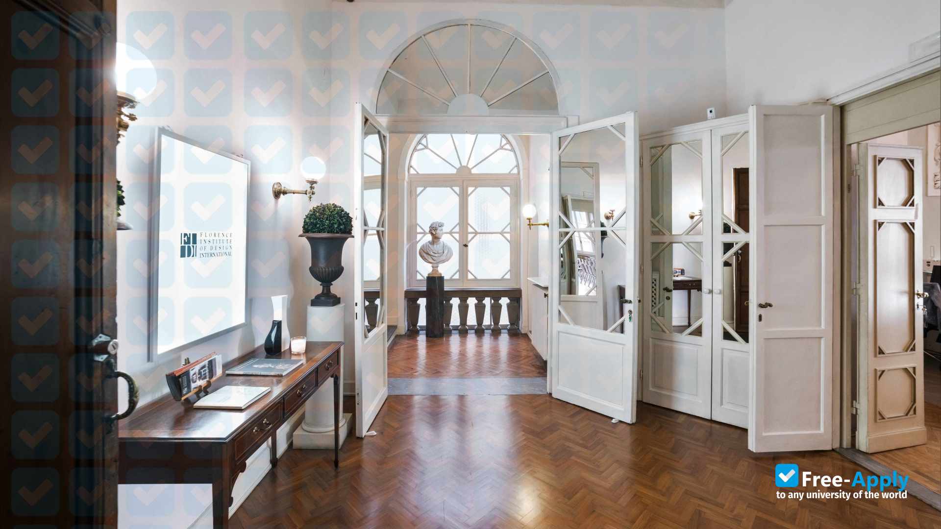 Foto de la Florence Institute of Design International #9
