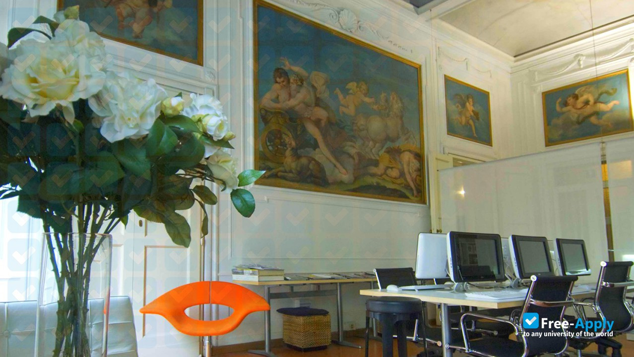 Foto de la Florence Institute of Design International #5