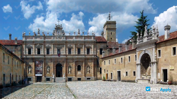 Foto de la Pegaso University of Naples #8