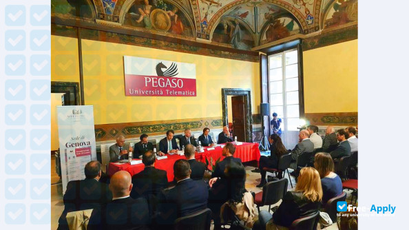 Foto de la Pegaso University of Naples #5