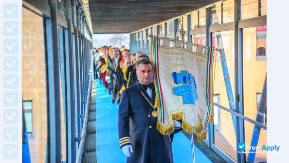 Foto de la University of Chieti-Pescara #3