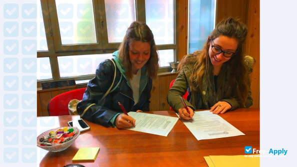 Scuola Superiore Mediatori Linguistici di Pisa фотография №3
