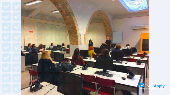 Scuola Superiore Mediatori Linguistici di Pisa фотография №9