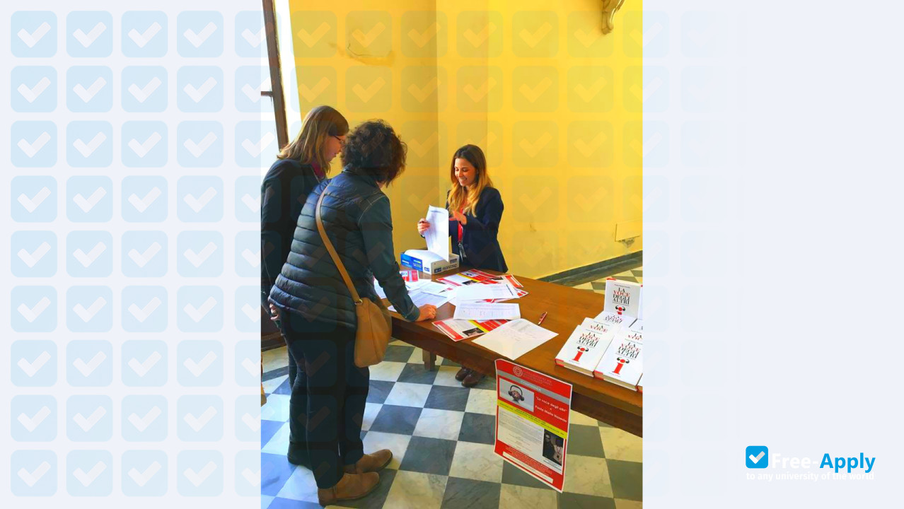 Scuola Superiore Mediatori Linguistici di Pisa фотография №13