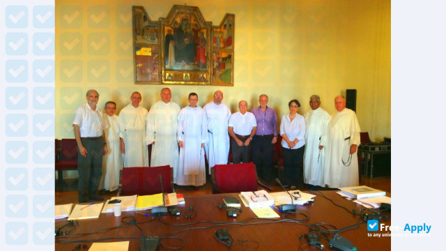 Foto de la Pontifical University of St. Thomas Aquinas #2