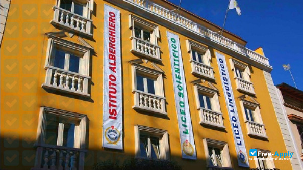 Foto de la Scuola Superiore Mediatori Linguistici Maddaloni #10