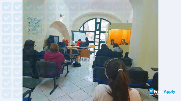 Foto de la Scuola Superiore Mediatori Linguistici Maddaloni #14