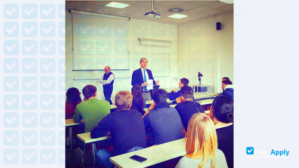 University Carlo Cattaneo photo #9