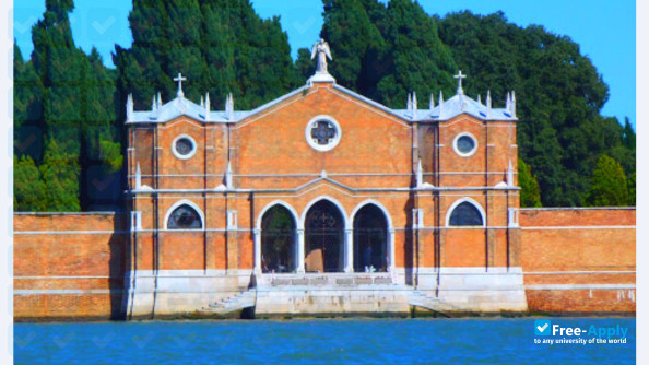 Venice International University photo #3