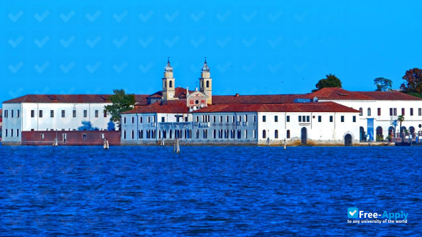 Venice International University photo #4