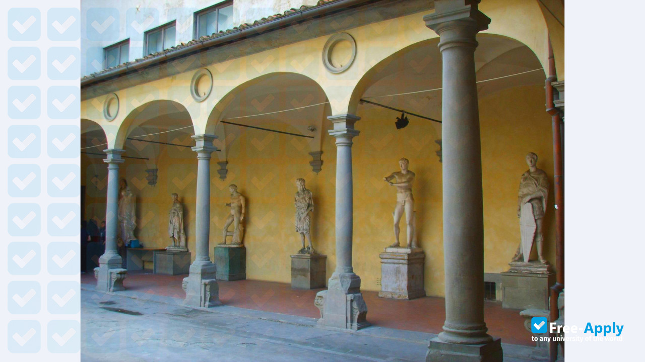 Free Academy of Fine Arts Florence photo #4