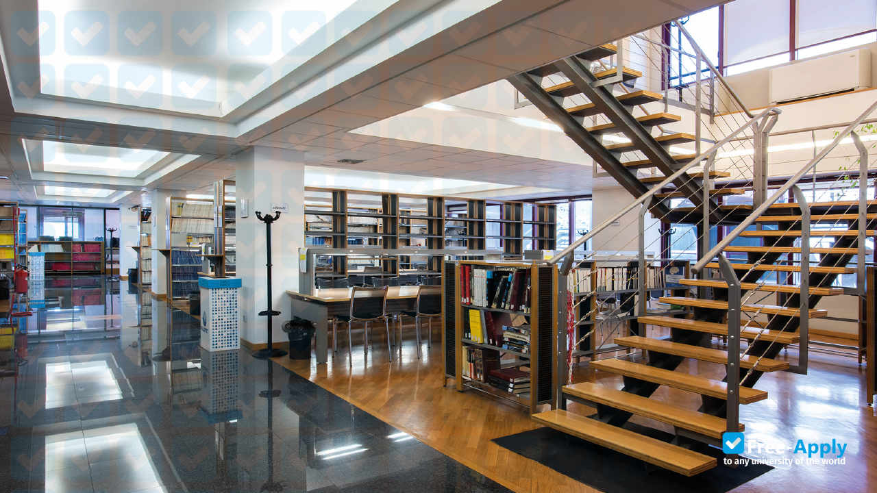 Foto de la University of Rome "Tor Vergata" #21