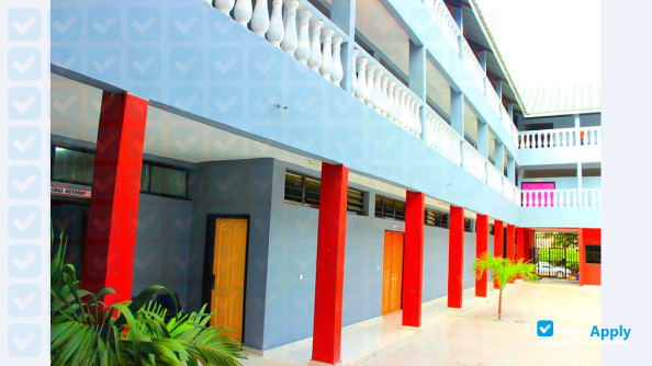 School of Specialties Multimedia of Abidjan (ESMA) фотография №8