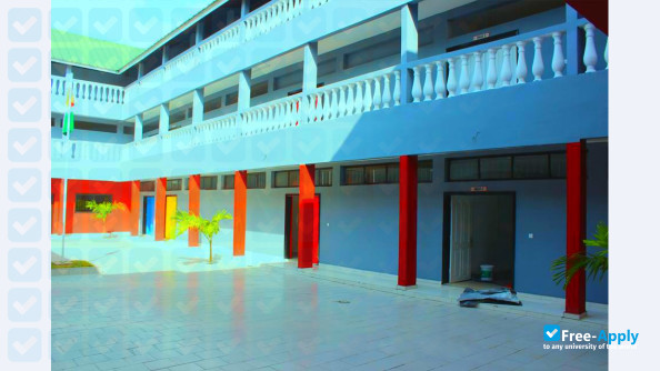 School of Specialties Multimedia of Abidjan (ESMA) фотография №2