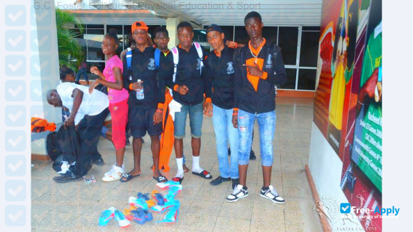 Foto de la GC Foster College #5