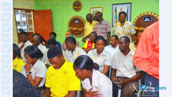 Foto de la GC Foster College #10