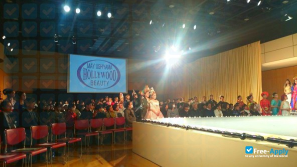 Hollywood University of Beauty & Fashion фотография №2