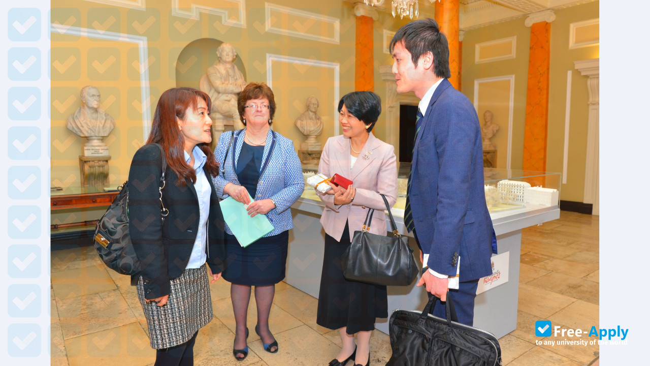 Foto de la Hoshi University