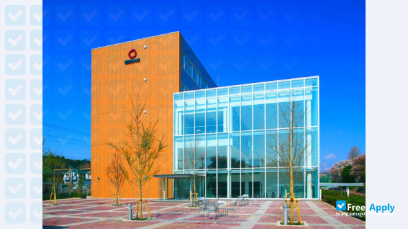 J F Oberlin University photo