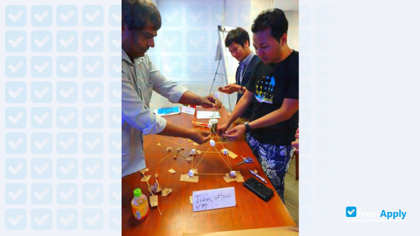 Foto de la International Christian University #8