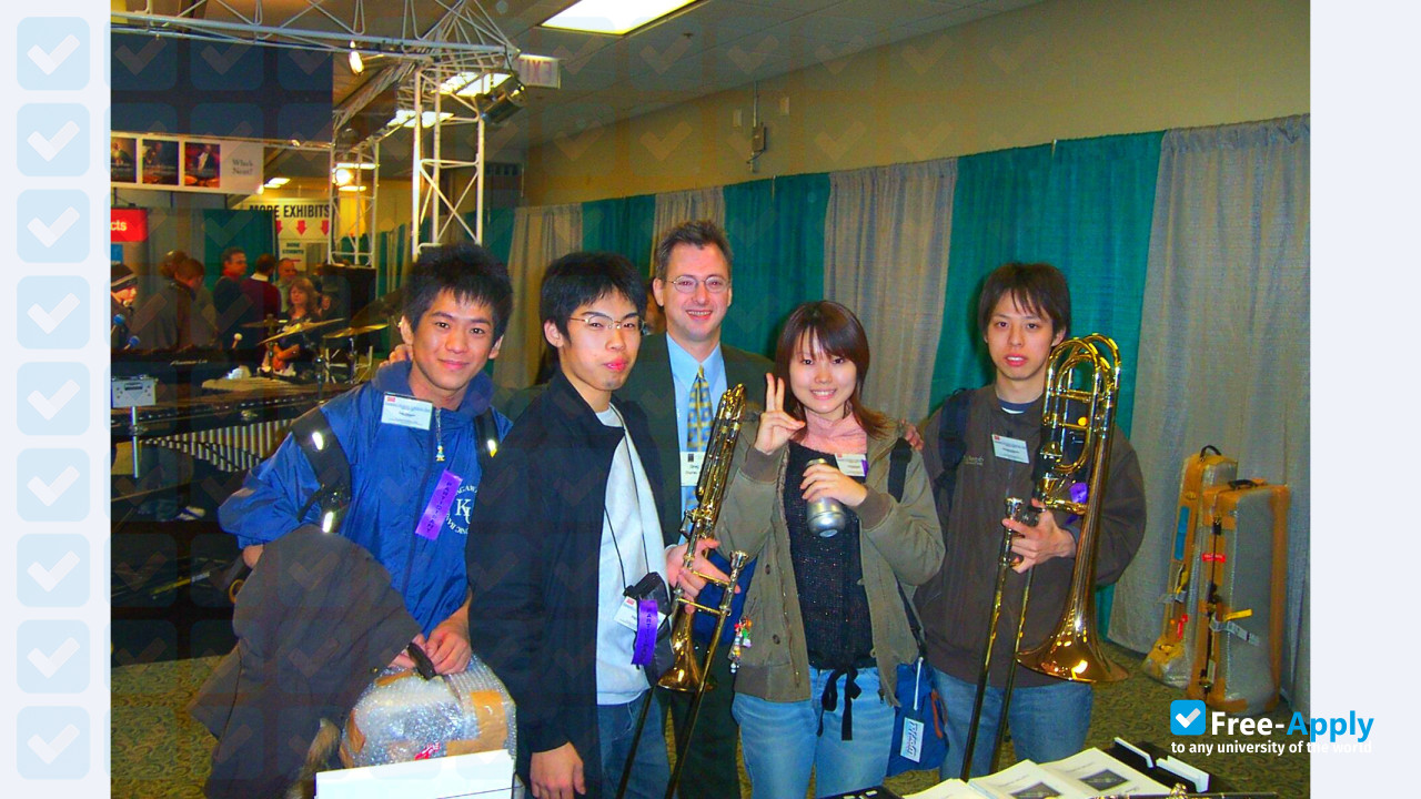 Kanagawa University photo #12