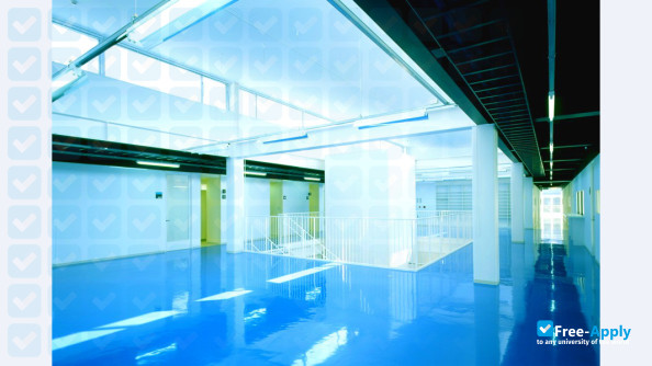 Photo de l’Kobe Design University #13