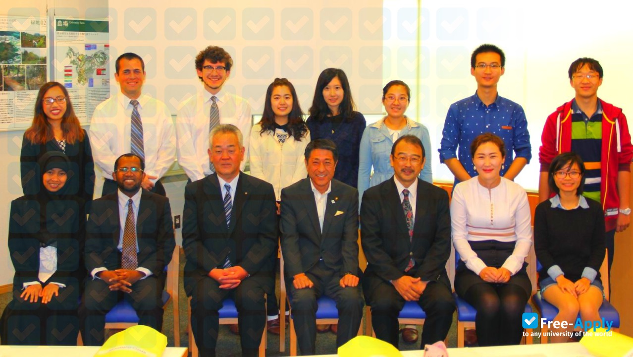 Foto de la Kyushu International University #11