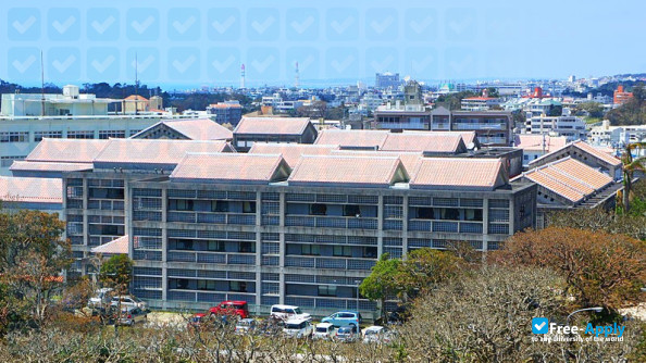 Foto de la Okinawa Prefectural University of Arts #8