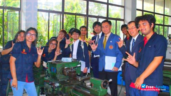 Foto de la Maizuru National College of Technology #2