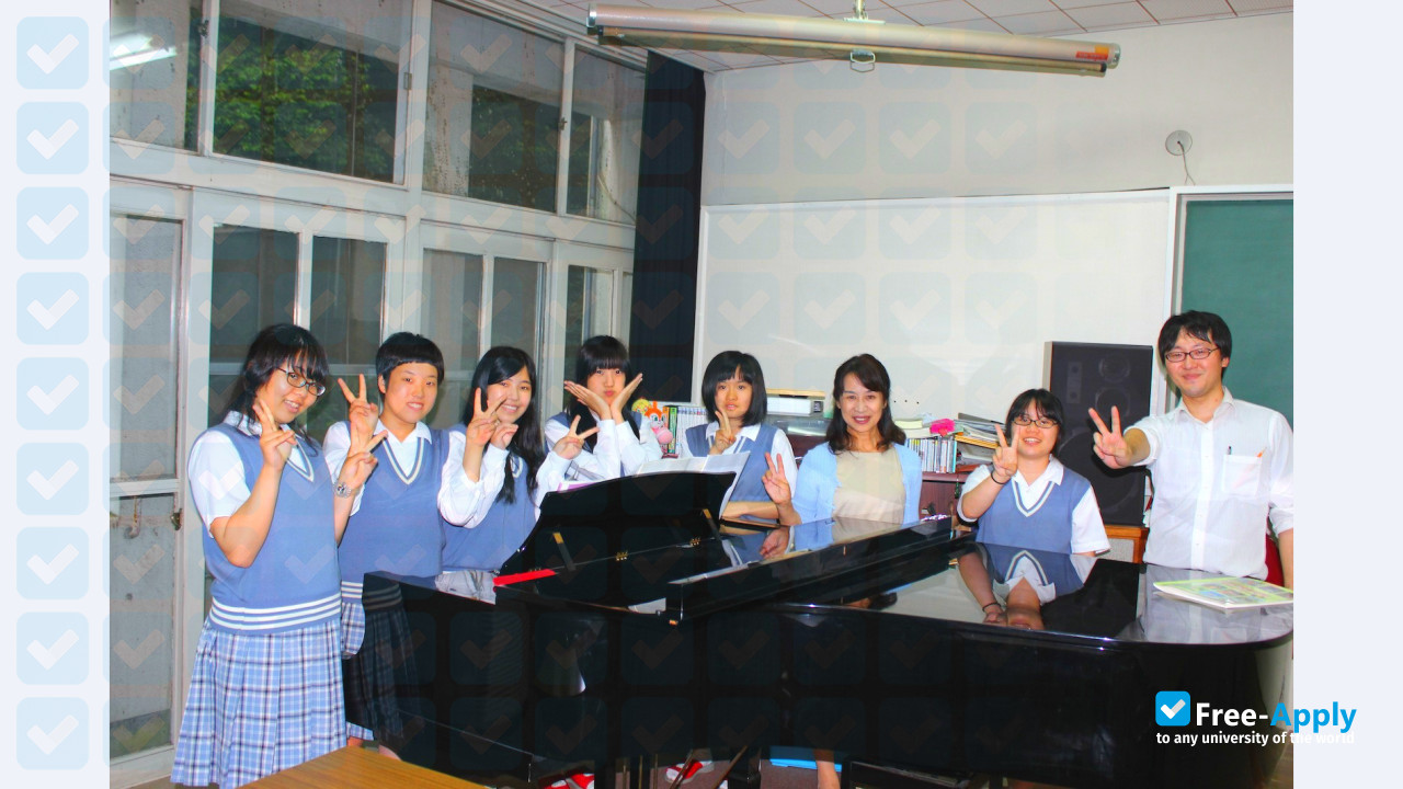 Foto de la Matsuyama Shinonome College #5