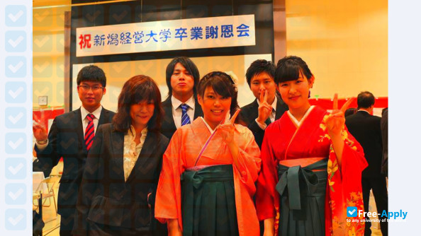Foto de la Niigata University of Management #11