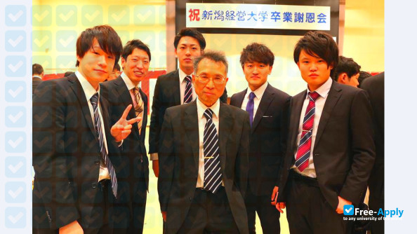 Foto de la Niigata University of Management #3