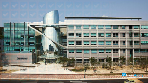 Foto de la Graduate Institute for Entrepreneurial Studies 2 #6