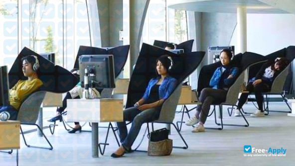 Tama Art University photo