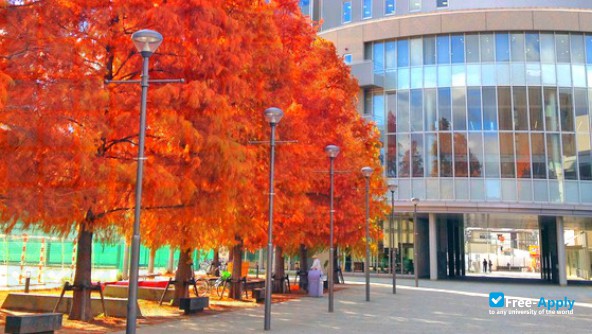 Foto de la Osaka University of Commerce #5