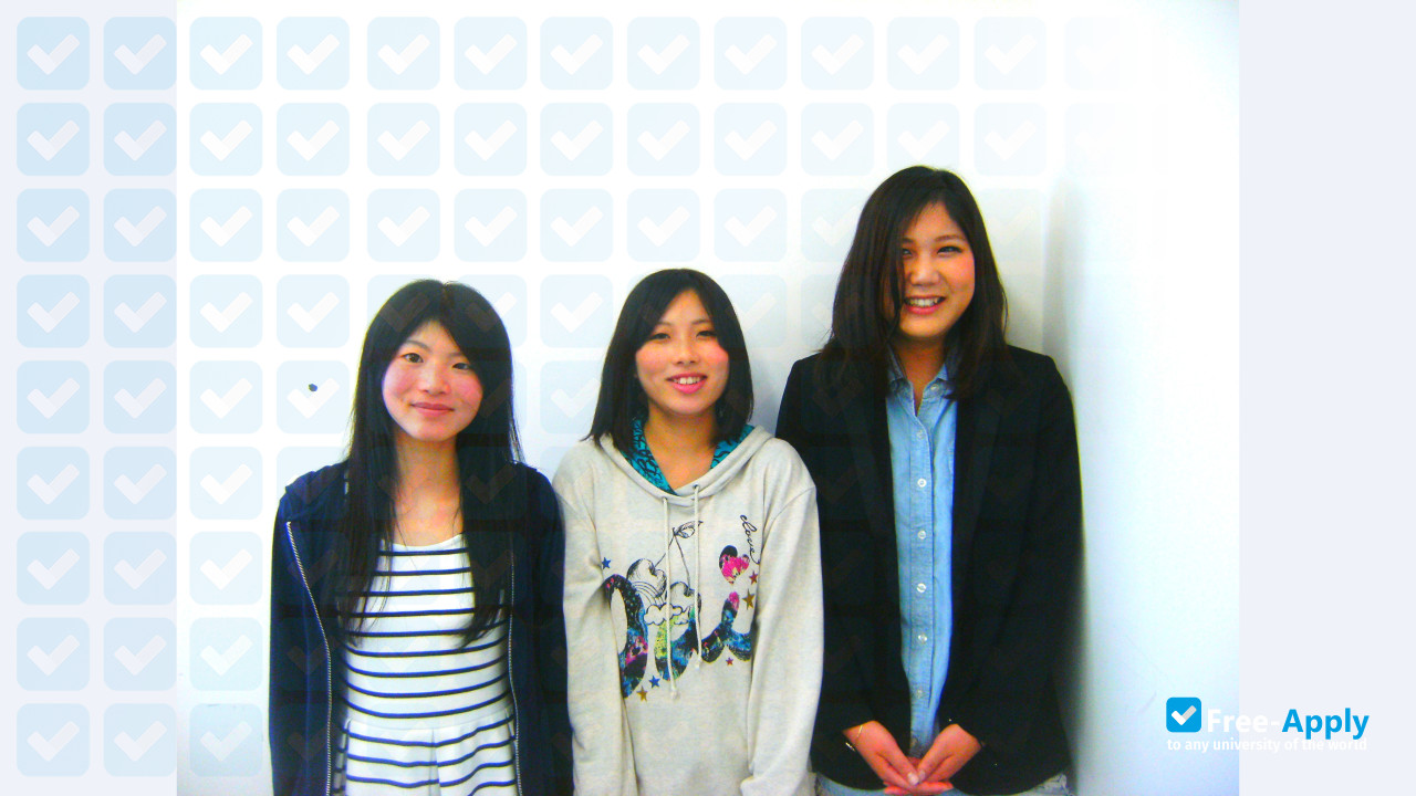 Yokkaichi University photo #2