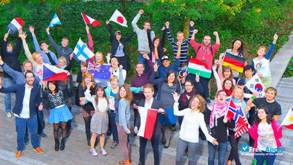 Foto de la Josai International University #3