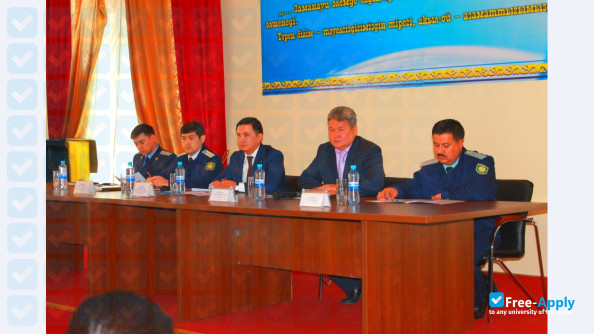 Academy of Economy and Law O A Dzholdasbekov фотография №8