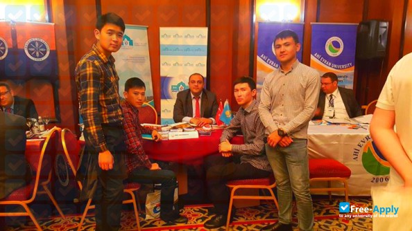 Photo de l’Ahmet Yesavi Üniversitesi International Kazakh Turkish University #4