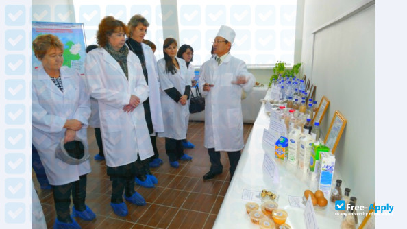Foto de la Shakarim University of Semey #4