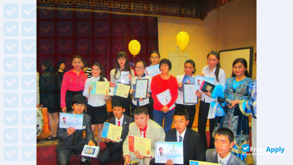 Foto de la Kazakh-American Free University #10