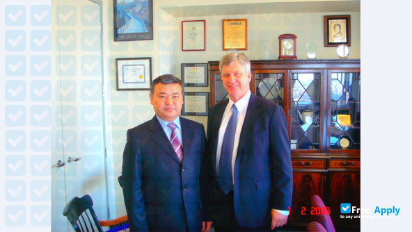 Kazakh-American University фотография №6