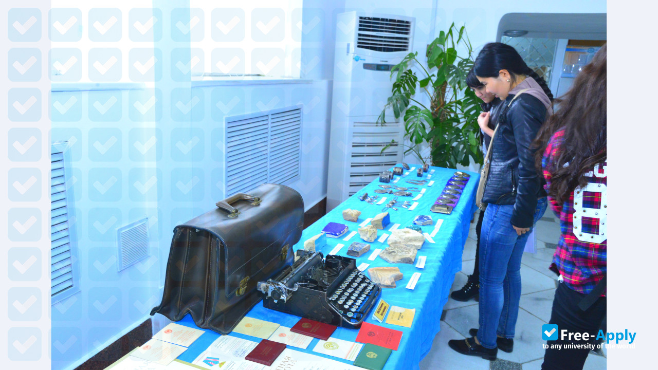 Photo de l’South Kazakhstan State Pedagogical Institute #8
