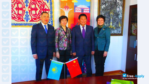 Photo de l’Auezov South Kazakhstan State University #8