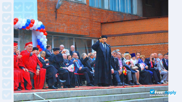 Foto de la St. Petersburg Humanities University of Trade Unions Almaty Branch #9