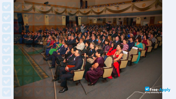 Foto de la St. Petersburg Humanities University of Trade Unions Almaty Branch #6
